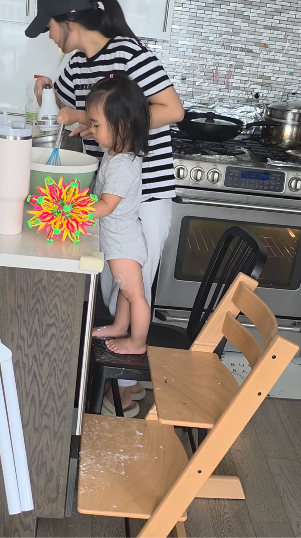Zoe and Kelsea whisking